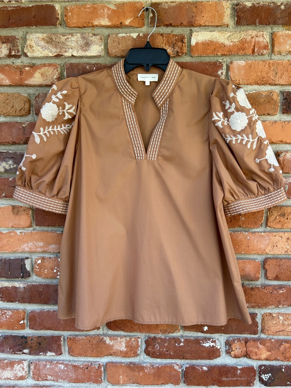 entro Tan Embroidered Puff-Sleeve Tunic Top Large